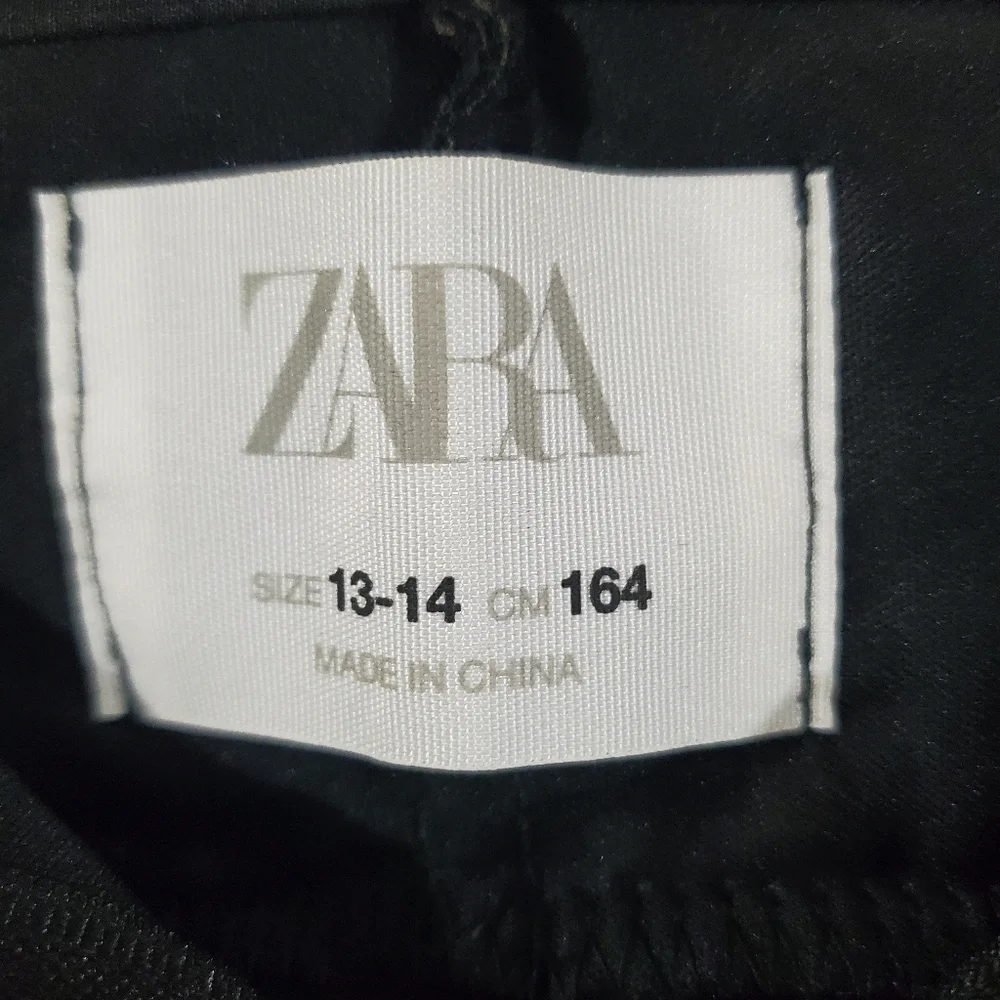 ZARA Black Woman's Hoodie - Picture 3 of 7